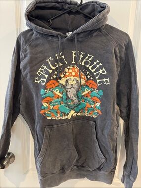 Vintage-Style Gray Graphic Hoodie with Mushroom Illustration